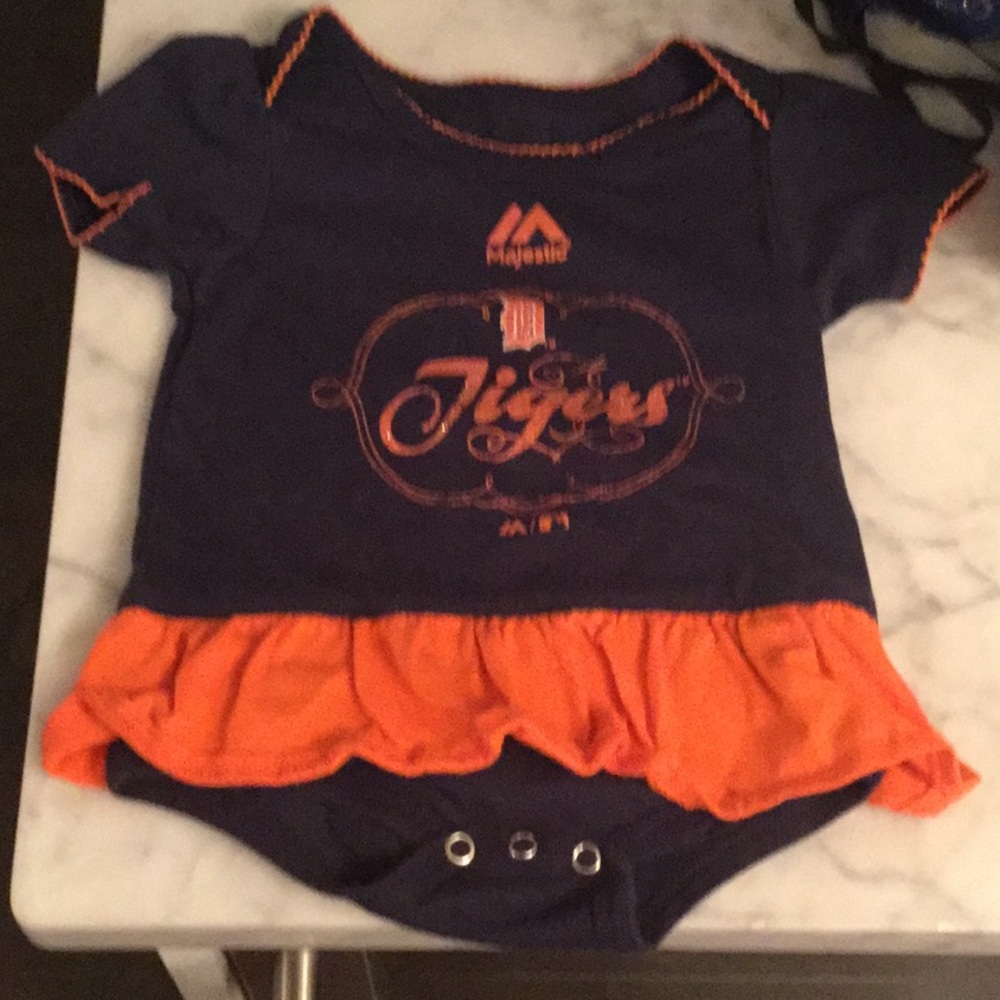 Detroit Tigers Onesie (6-9 mths)